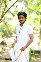 Hero Ayyan Photos